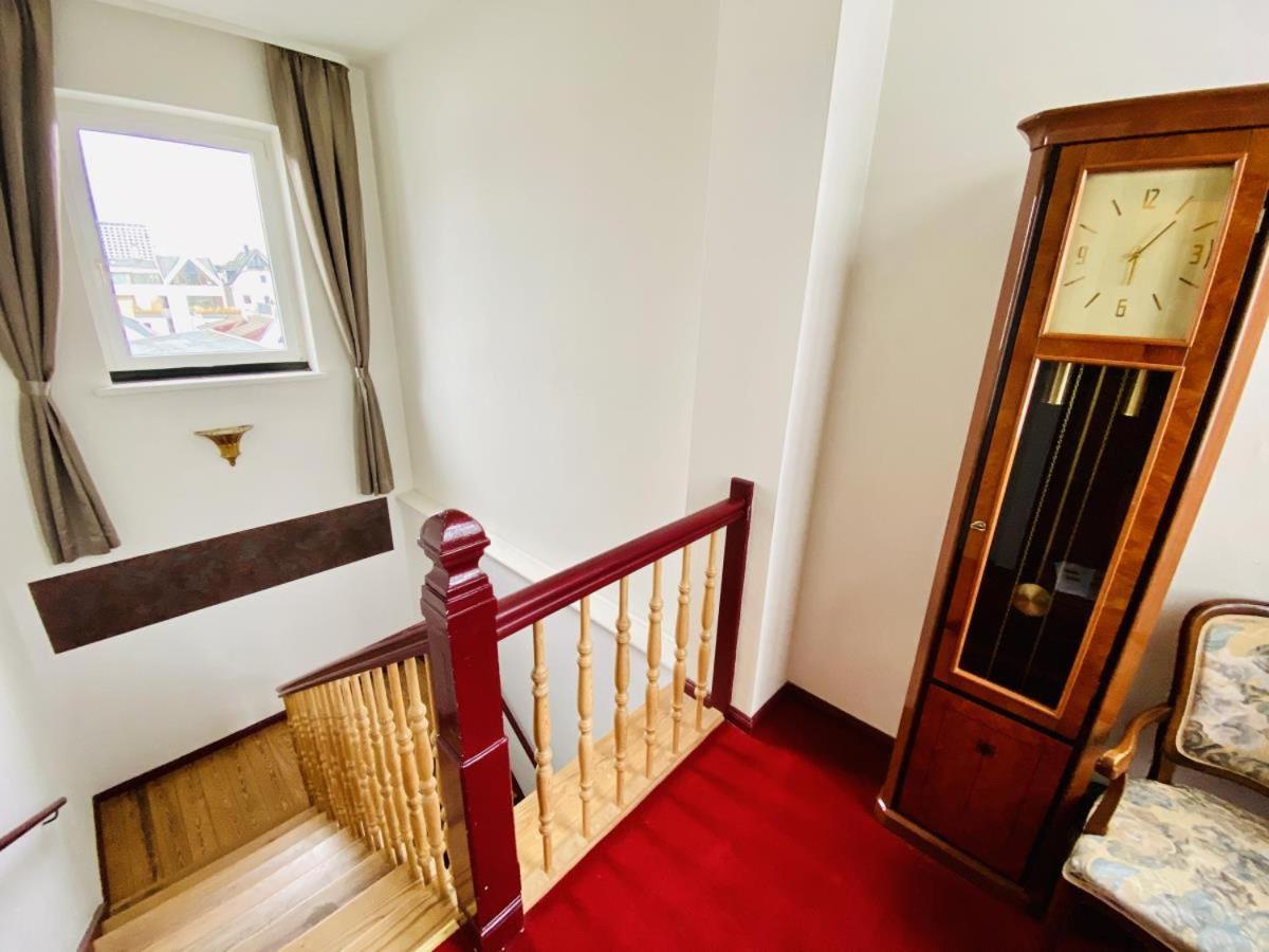 Doppelzimmer Dinner, Direkt Am Alten Strom Росток Екстериор снимка